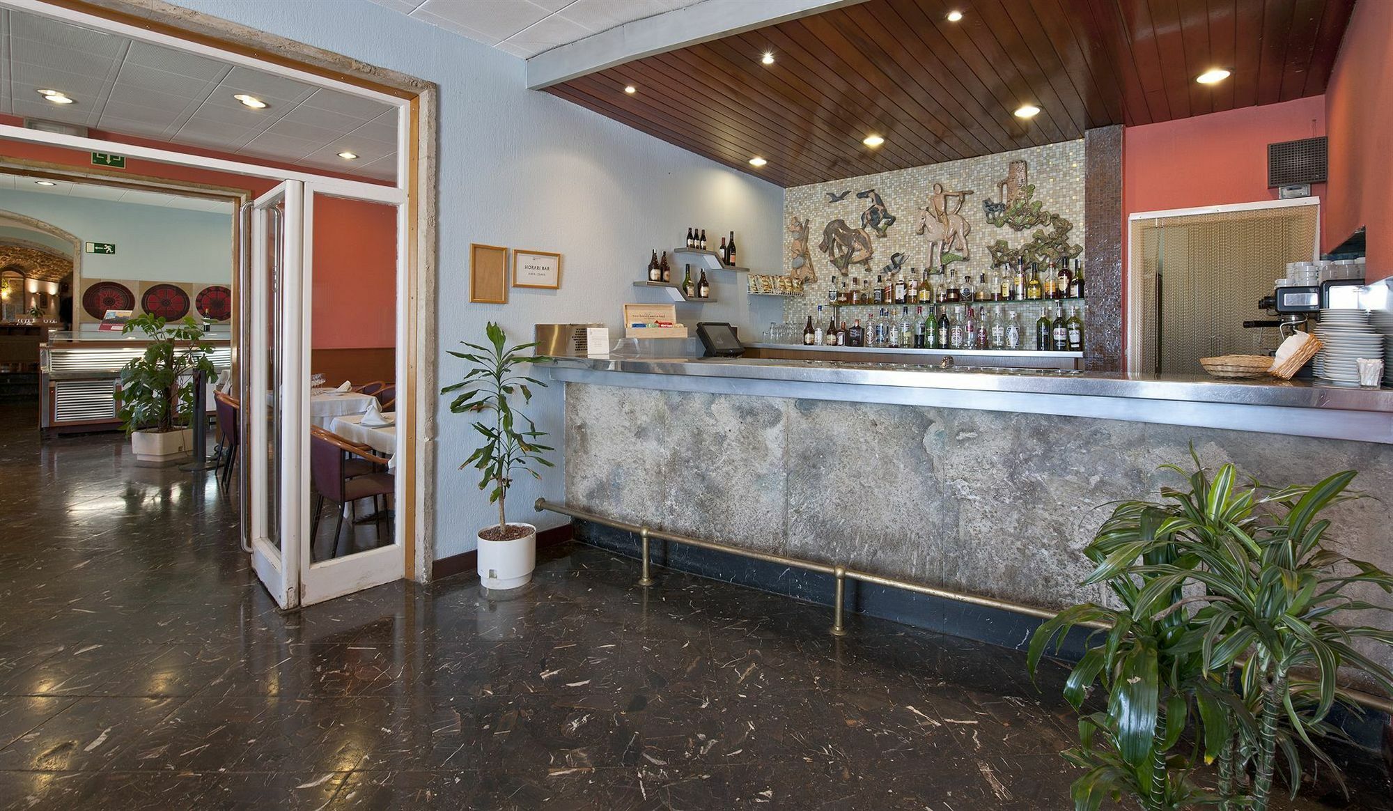 Apartamentos Montserrat Abat Marcet Bagian luar foto